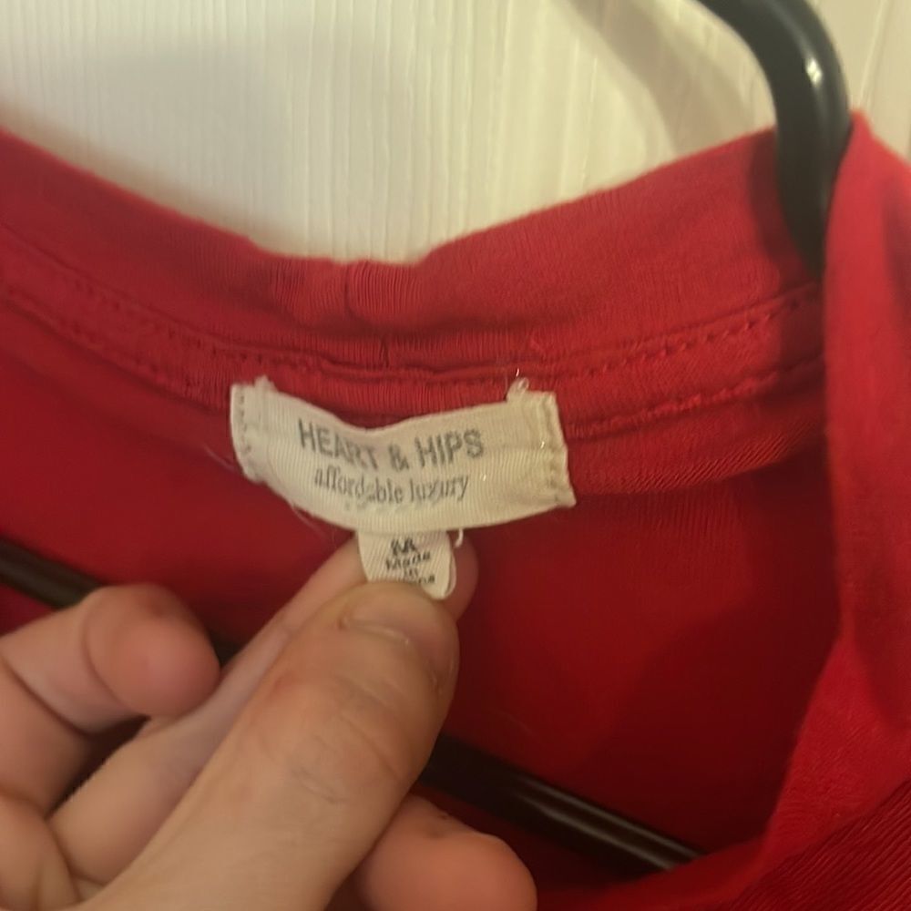 Heart & Hips Crop Top EUC Size Medium - Picture 3 of 4